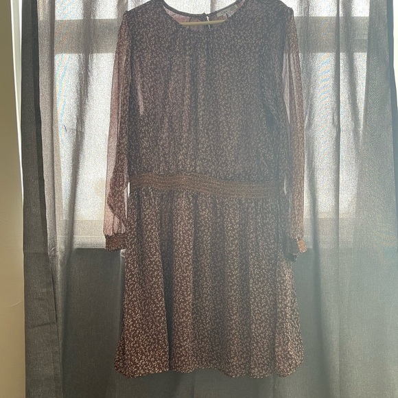 Dress - Picture 1 of 4